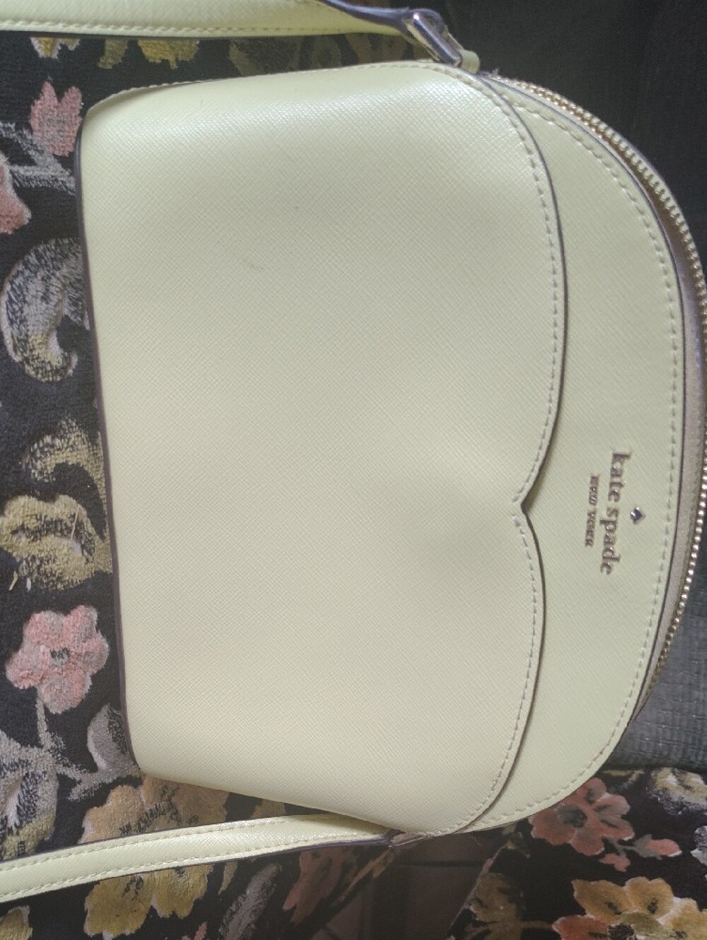 kate spade yellow logo interior tag with cream lining - Picture 3 of 5